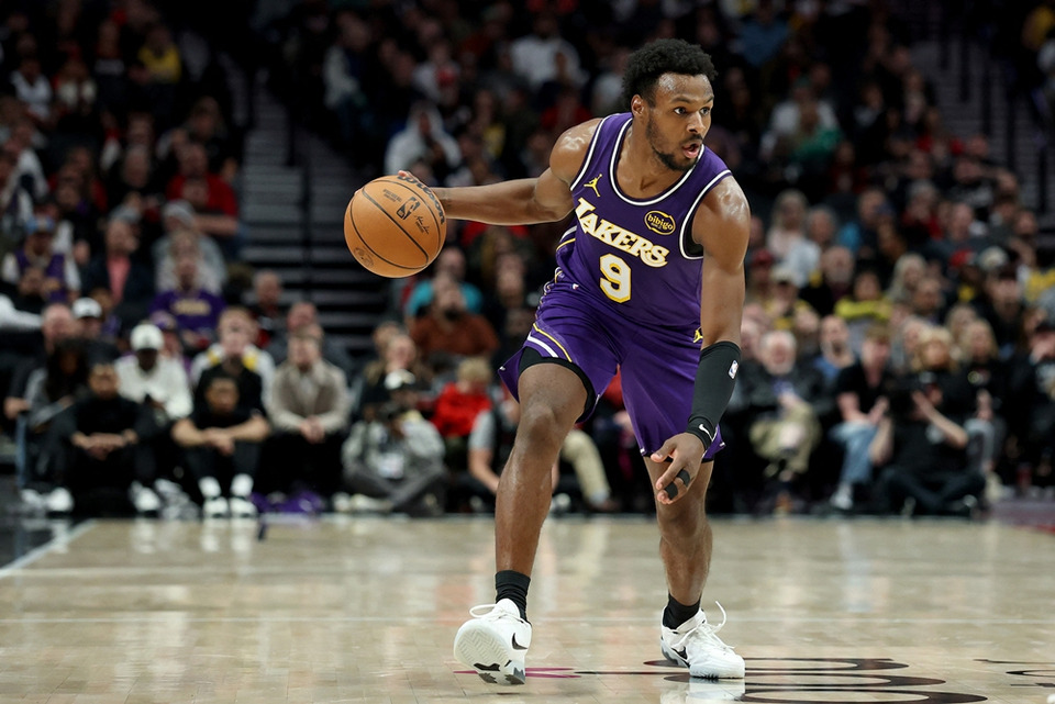 อัปเดตใหญ่! "เลอบรอน เจมส์" ลุยซ้อม G League เคาะสนิมก่อนลุย NBA ซีซั่น 23 กุนซือยืนยันเอง ทีมเจอมรสุมเจ็บหนัก!