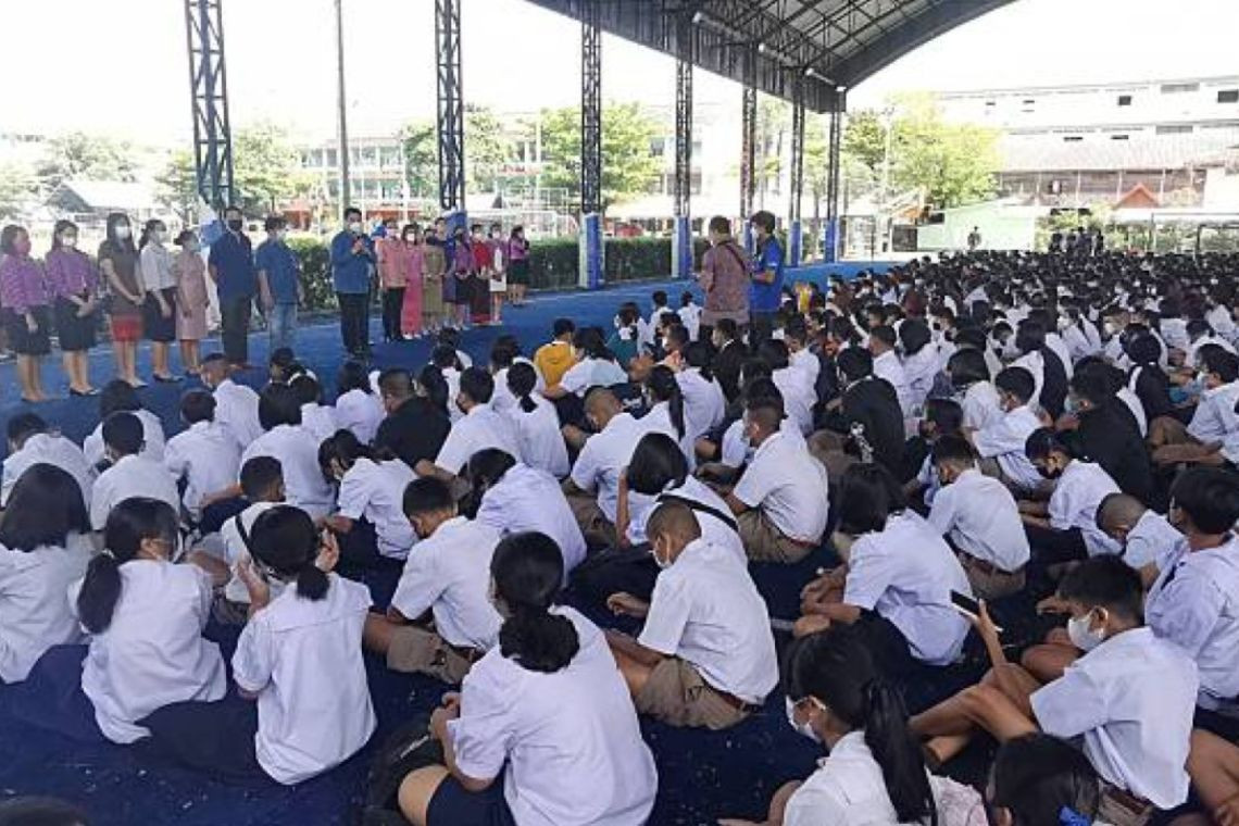 “ศธ.”ผ่อนผันแต่งเครื่องแบบ “นักเรียน” พร้อมยกเว้นรองเท้านักเรียน ใช้ชุดและรองเท้าอื่นได้