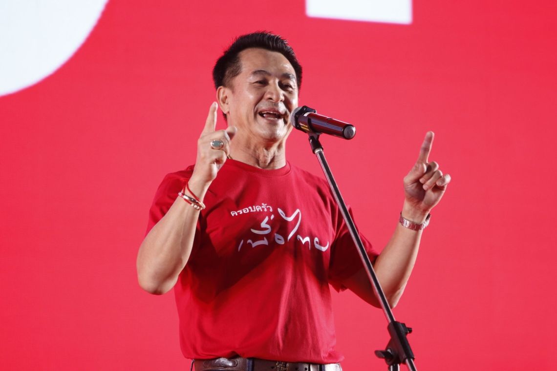 'ชลน่าน' ยันยังไม่ยื่นยุบภท.ปมเสนอนโยบายกัญชา 