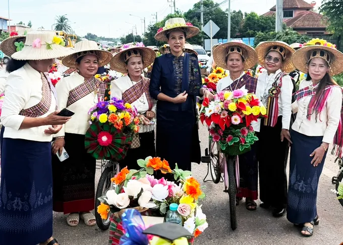 “กบ ปภัสรา” นำทีมปภัสราโปรดักชั่น ร่วมงาน 70 ปี “สาวบ้านแต้” ชัยภูมิ สุดอลังการ