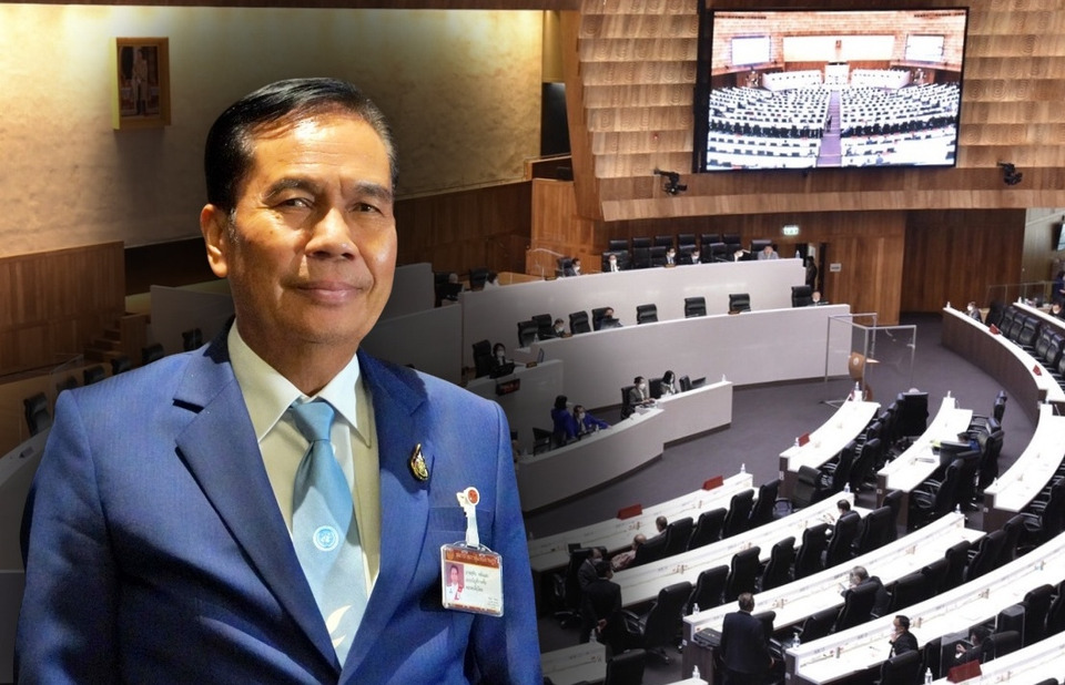 "สุทินกล้าคิดเพื่อไทย 200 ที่นั่ง เชื่อ ทักษิณ มีผล" 