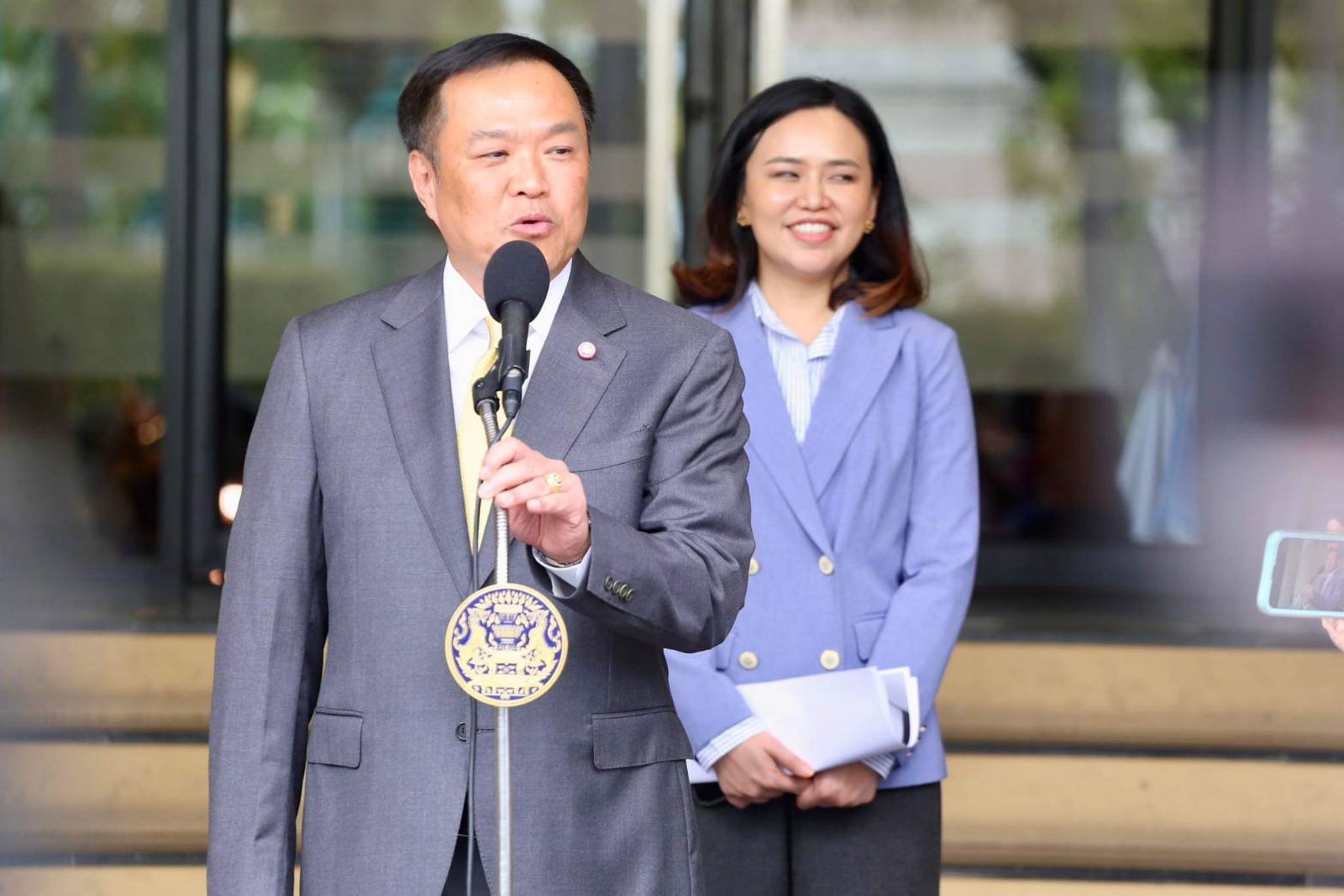 ครม. ตั้ง “ไตรศุลี ไตรสรณกุล” นั่งเลขาฯรมว.มหาดไทย สานงานบำบัดทุกข์ บำรุงสุข ให้ประชาชน 