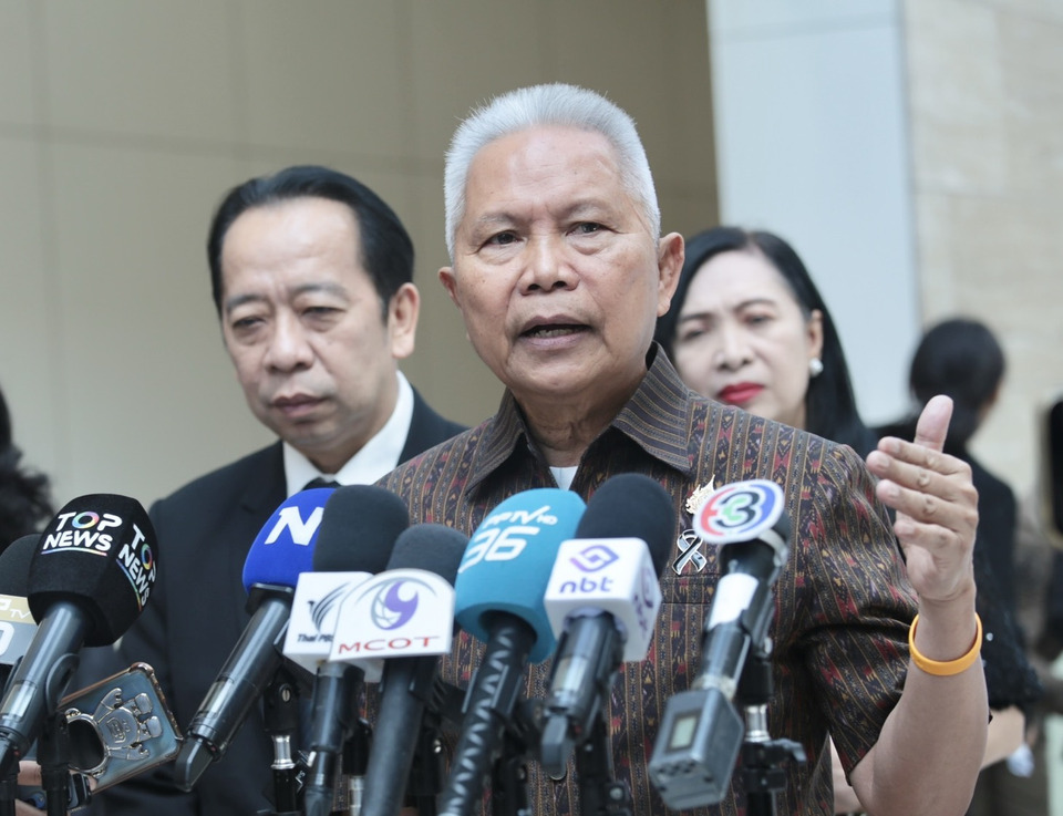 “โสภณ” เบรกญัตติด่วน “พรรคประชาชน” ตั้ง กมธ. ตรวจเงินกู้ 4 แสนล้าน ย้ำรอศาล รธน. ชี้ขาด ฝ่ายบริหารยังไม่ได้ใช้เงิน คาดถกแก้รัฐธรรมนูญ มิ.ย. 