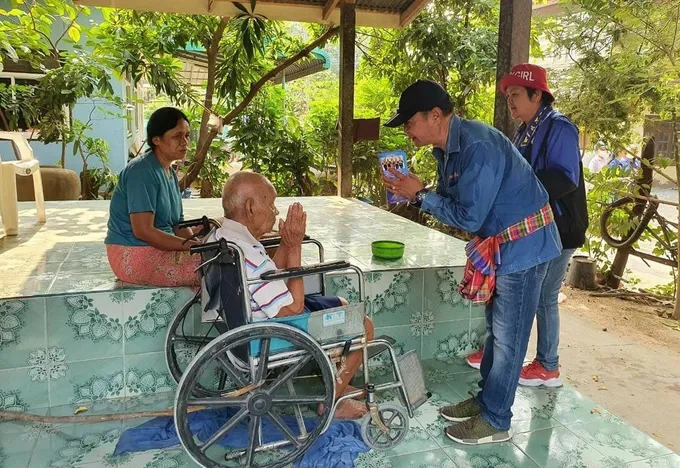 โค้งสุดท้าย “นายกหนุ่ย” ผู้สมัครนายกเทศมนตรีตำบลศรีสตึก ลุยหาเสียง ขอคะแนน ปชช.