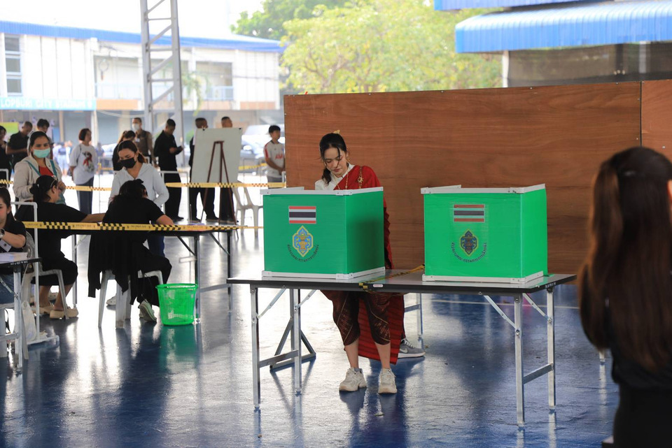 ลพบุรีคึกคัก! ปชช.ตื่นตัวแห่ใช้สิทธิเลือกตั้ง สส.–ประชามติ ตั้งแต่เช้า หน่วยเลือกตั้งพร้อมดูแลกลุ่มเปราะบาง
