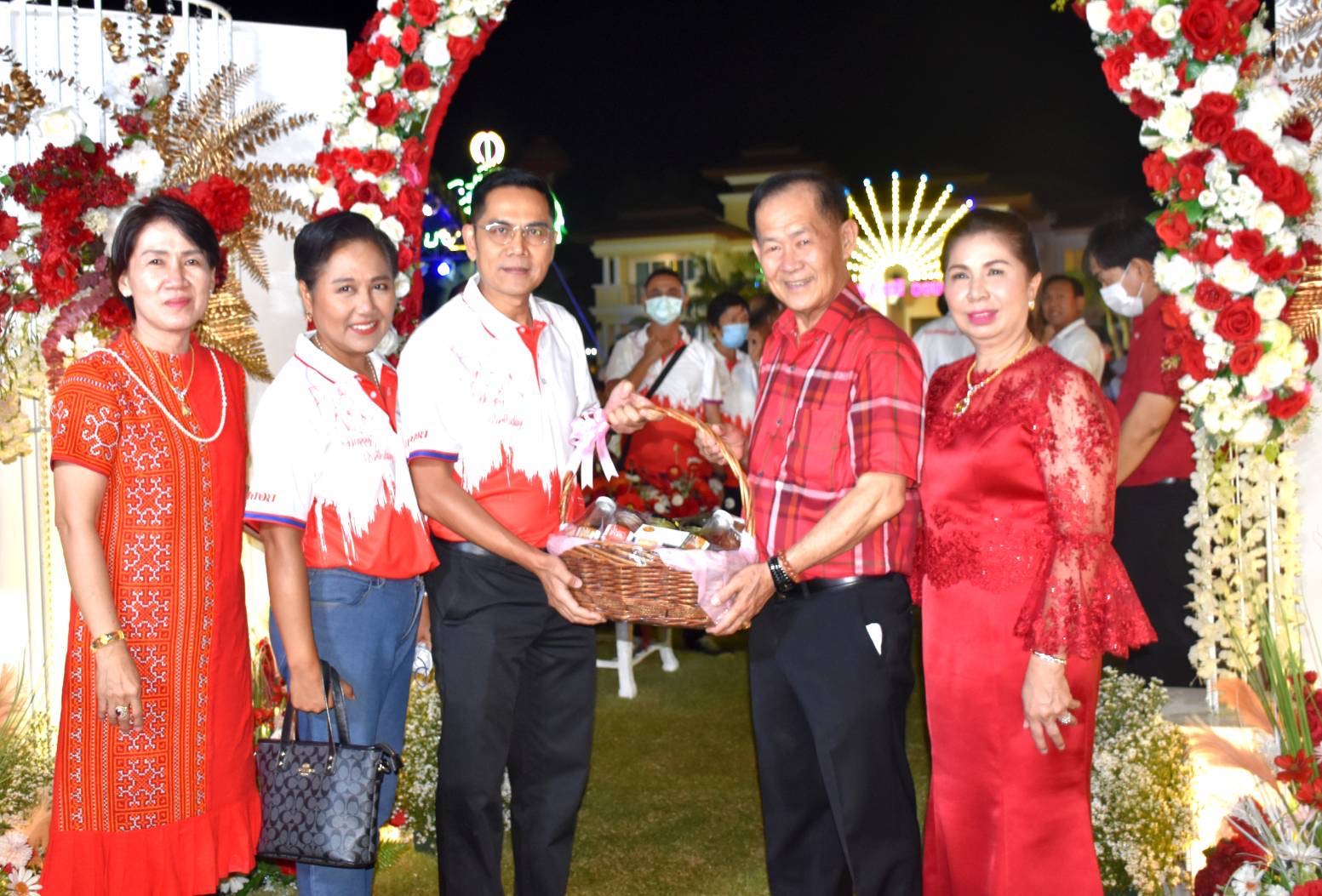 ส.ส.พปชร.หลายพื้นที่ พร้อม ‘สนธิรัตน์’ ร่วมอวยพรวันเกิด แซยิดอดีตกำนันคนดัง(ฉอย​)  "สมเกียรติ​วอนเพียร" ส.ส.กาญจน์​