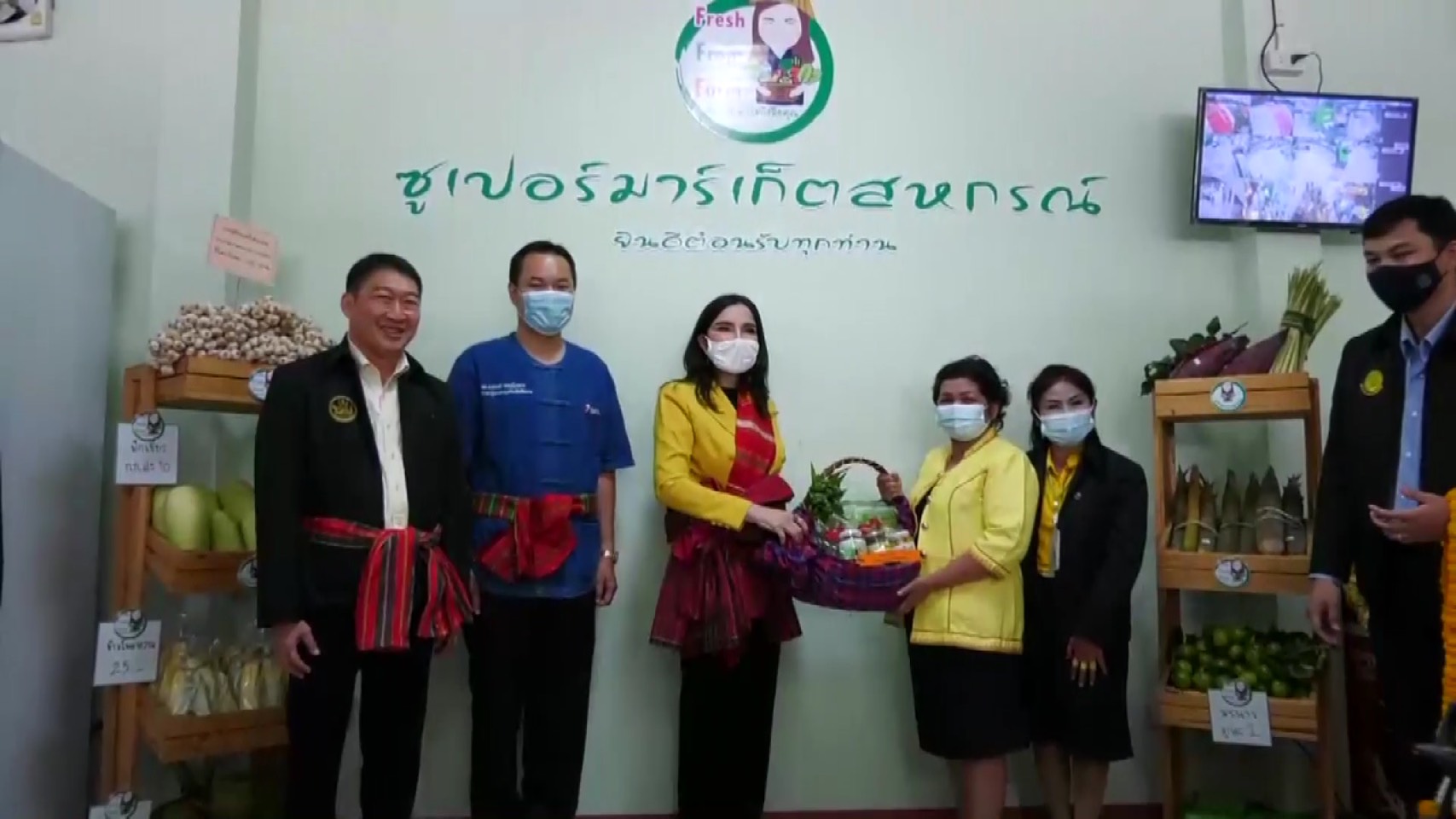 รัฐมนตรีช่วยว่าการกระทรวงเกษตรและสหกรณ์ ลงพื้นที่ตรวจเยี่ยมสหกรณ์การเกษตรเมืองศรีสะเกษ