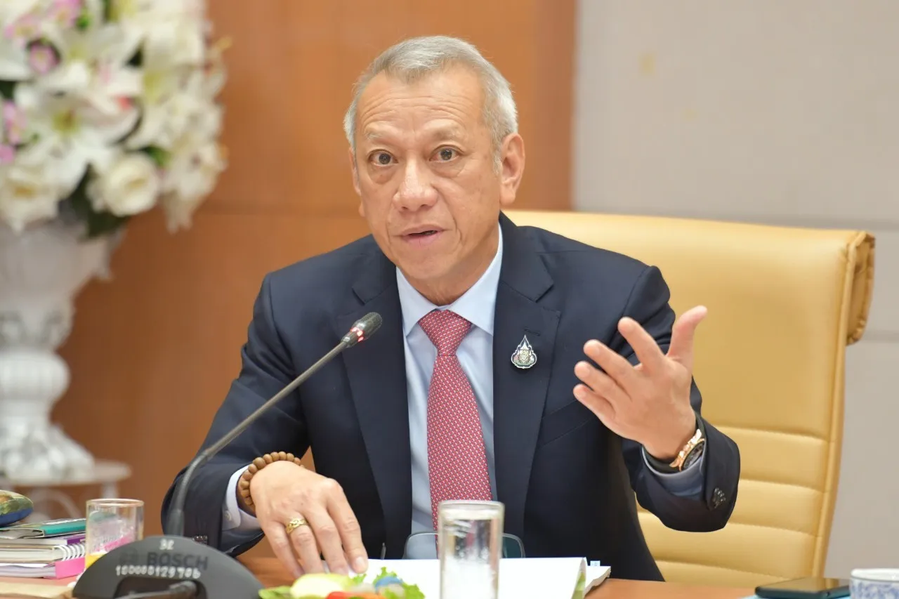 พิพัฒน์ รัชกิจประการ
