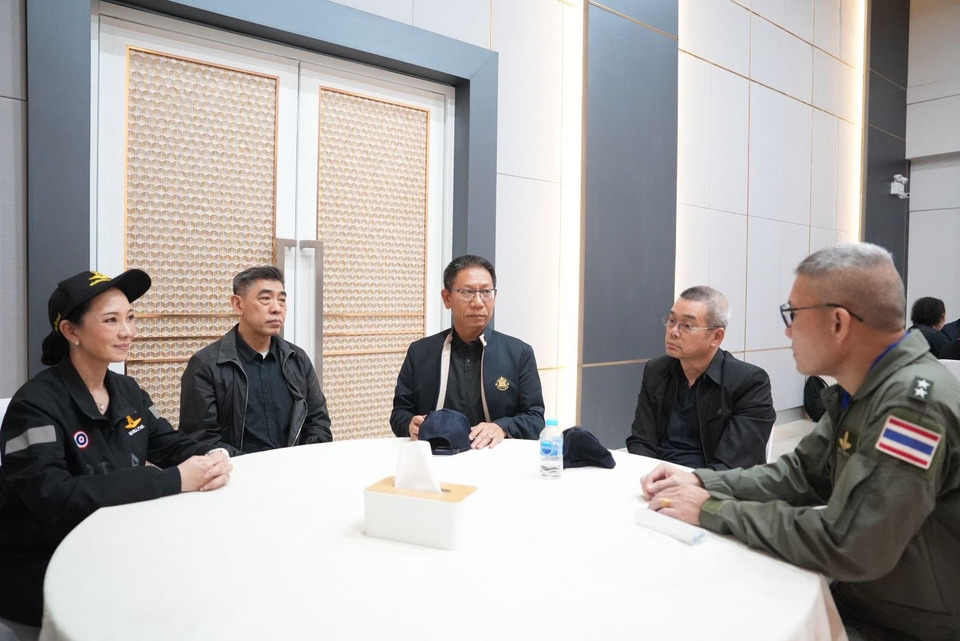 ก.คลัง ร่วมกับ ชมรมพัฒนาสัมพันธ์ระดับผู้บริหาร กองทัพอากาศ ลงพื้นที่มอบถุงยังชีพช่วยเหลือปชช.ที่ประสบอุทกภัยภาคใต้