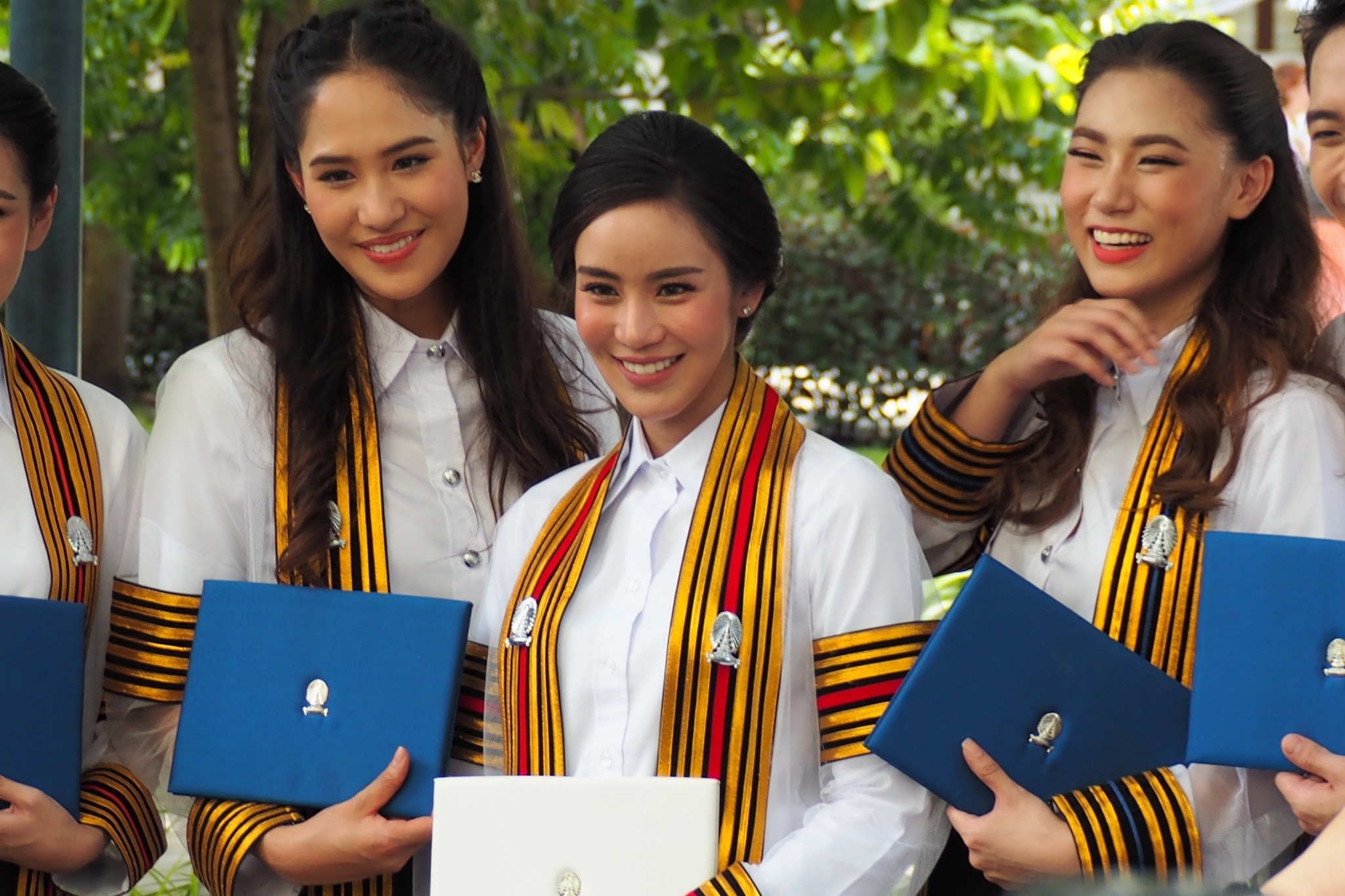 นักร้องสาวสวย “ขนมจีน” บัณฑิตป้ายแดงแห่งรั้วจามจุรี เรียนจบ ป.โทแล้วจ้า