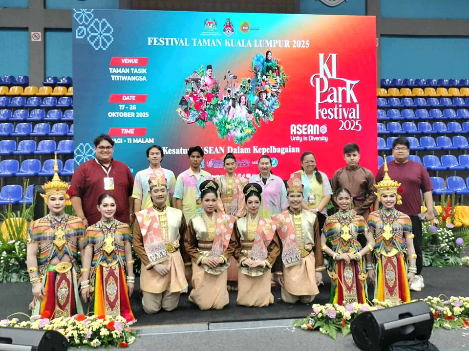 มรภ.สงขลา-มทร.ศรีวิชัย นำนักศึกษานาฏศิลป์ร่วมแสดง KL GENTA 2025 ที่มาเลเซีย