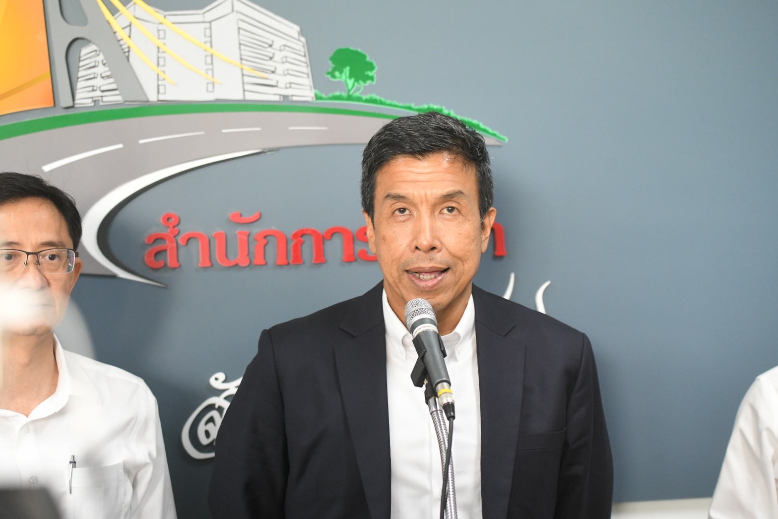กทม.โอด บ้านรุกล้ำทำโครงการสร้างเขื่อนคลองลาดพร้าว-คลองเปรมฯชะงัก หวั่นกระทบระบายน้ำหน้าฝนนี้