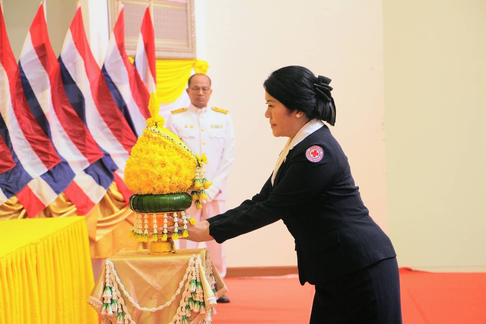 ร้อยเอ็ดทำพิธีถวายสักการะและวางพานพานพุ่มเนื่องในวันมาตรฐานฝีมือแรงงานแห่งชาติ 2568
