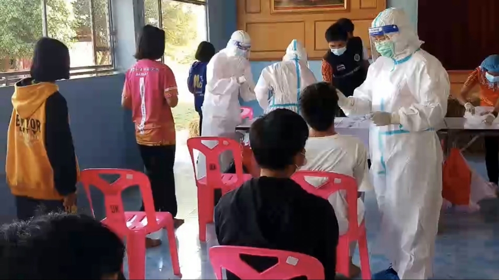 "สุรินทร์" พบคลัสเตอร์โรงเรียนประถม อ.ท่าตูม นักเรียนติดเชื้อ 19 คน กักตัว 81 คน 