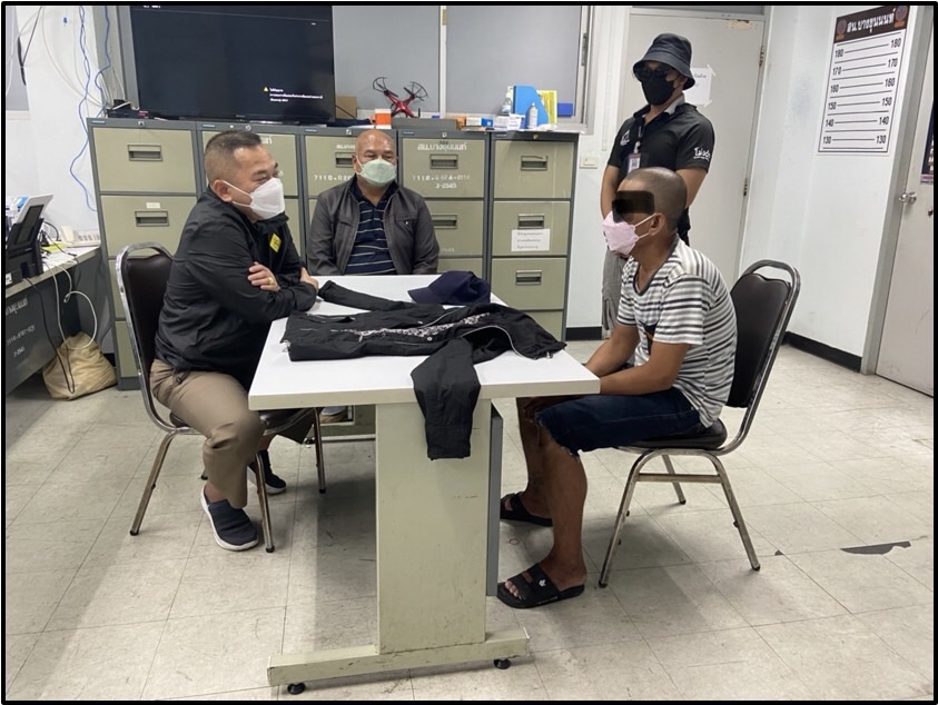 สืบบางขุนนนท์ รวบชายเร่ร่อนอนาจาร-ทำร้ายร่างกายป้าวัย 66 หลังดาราสาวพาเข้าแจ้งความเร่งรัดคดี
