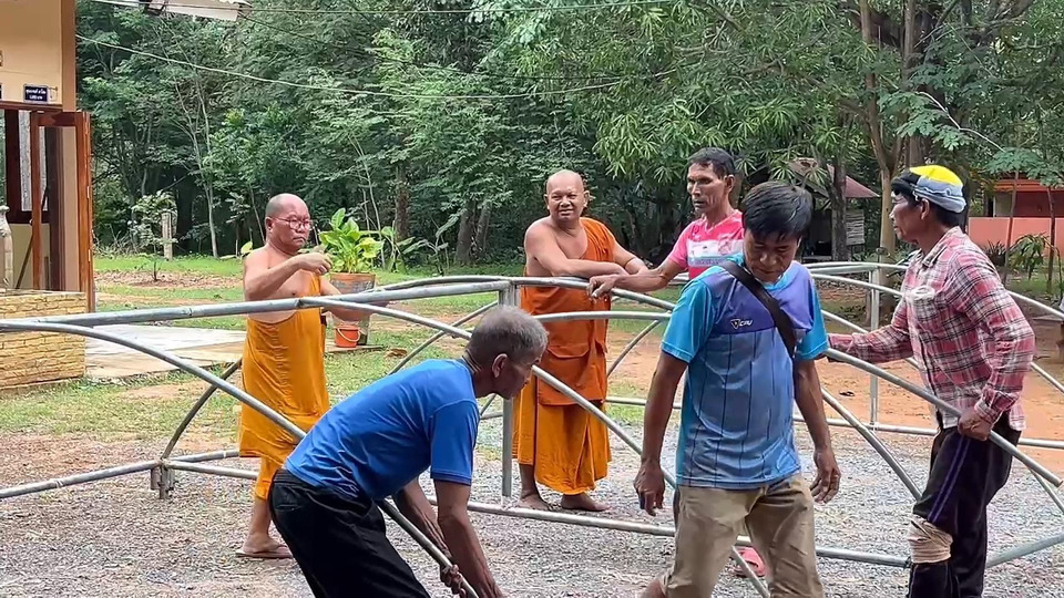 สุดเศร้า! วัดที่ขอนแก่นเตรียมรับร่าง "พระคำสิงห์" เหยื่อกระบะพุ่งชนมรณภาพ พระพี่เลี้ยงอาการสาหัส