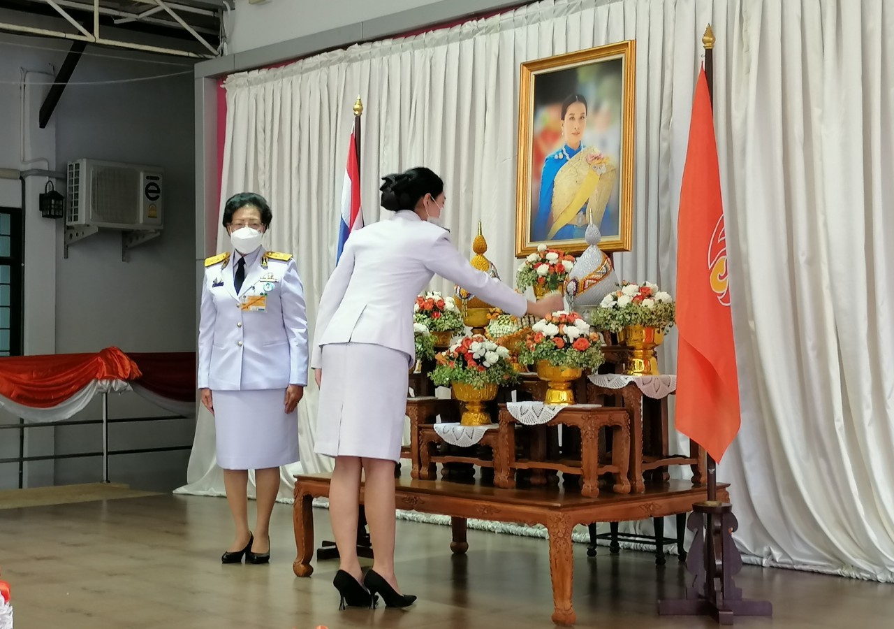 "ในหลวง-พระราชินี" โปรดเกล้าฯ พระราชทานสิ่งของเครื่องอุปโภคบริโภคและเวชภัณฑ์ทางการแพทย์ แก่สถานสงเคราะห์ เนื่องในโอกาสวันคล้ายวันประสูติ สมเด็จเจ้าฟ้าฯ กรมหลวงราชสาริณีสิริพัชร มหาวัชรราชธิดา