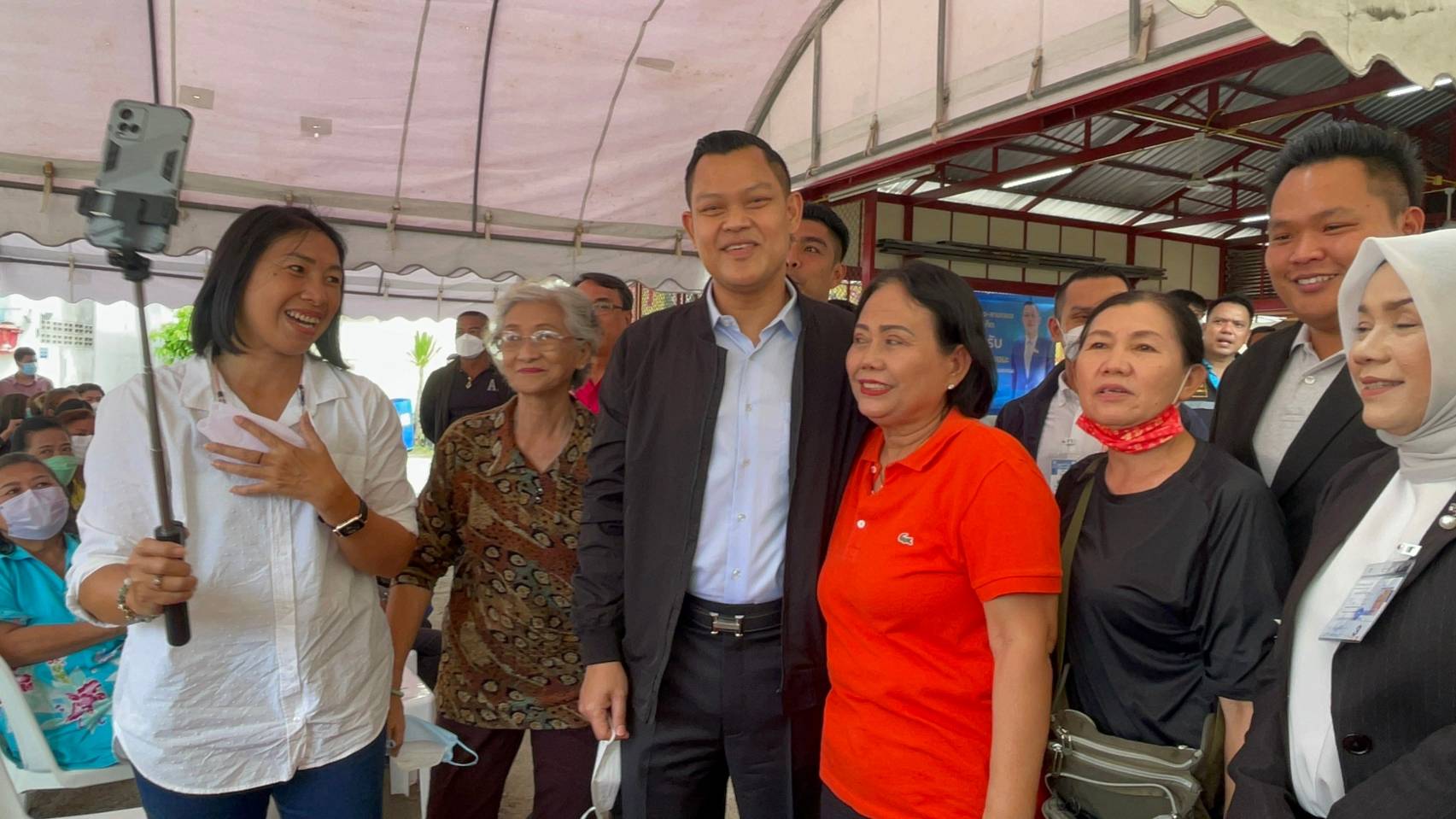 'ธนกร'ติดตามการแก้ไขปัญหาน้ำท่วมภูเก็ต ย้ำให้จังหวัดเร่งพิจารณามอบเงินเยียวยา