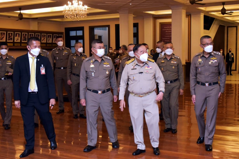 ก.ตร. มีมติคืนเก้าอี้รอง ผบ.ตร. ให้ "พล.ต.อ.วิระชัย" ก่อนเกษียณ 4 วัน