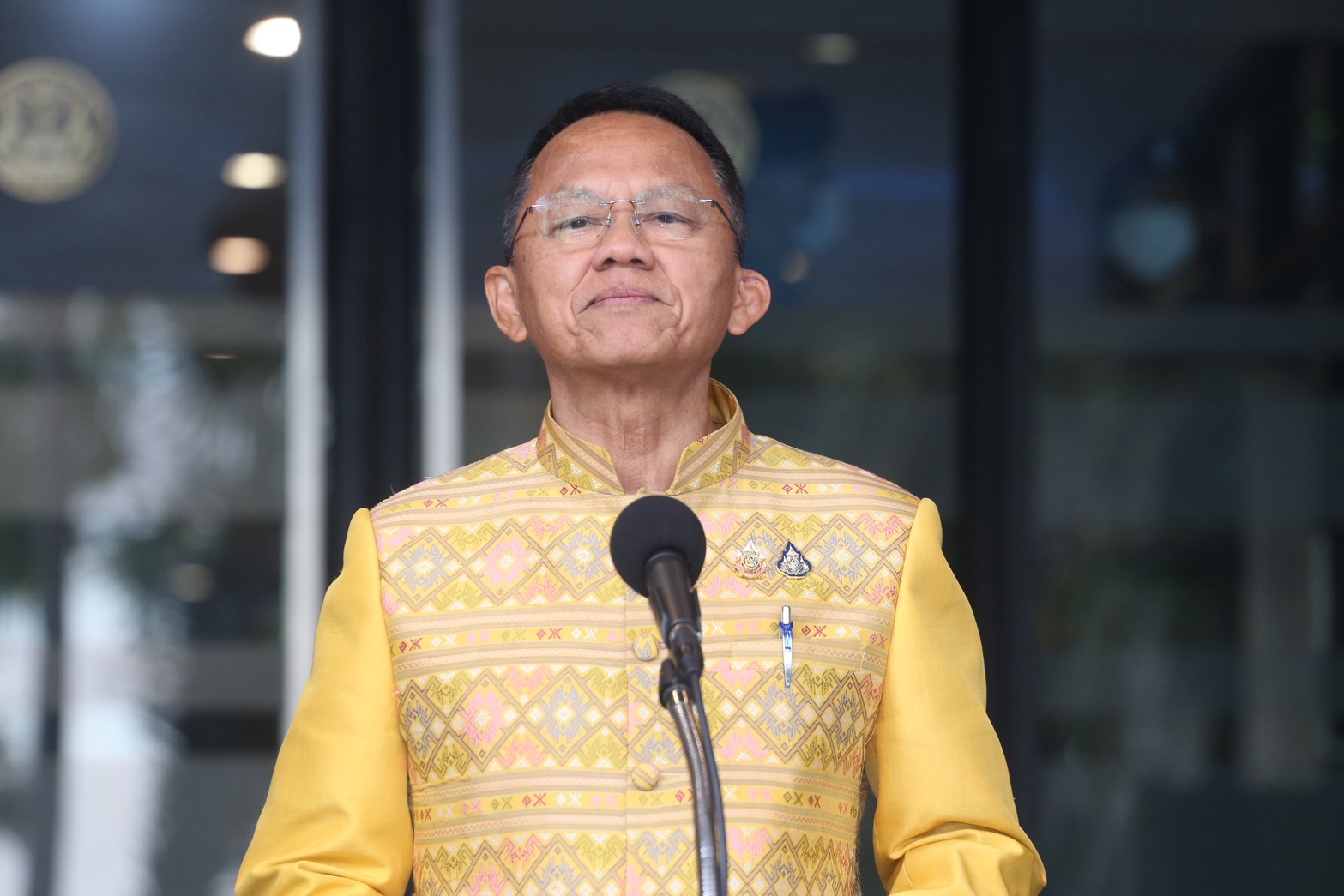 “สมศักดิ์” เผยโควิด-19 สายพันธุ์ XEC พุ่ง แต่ไม่รุนแรง สามารถต้องป้องกัน 