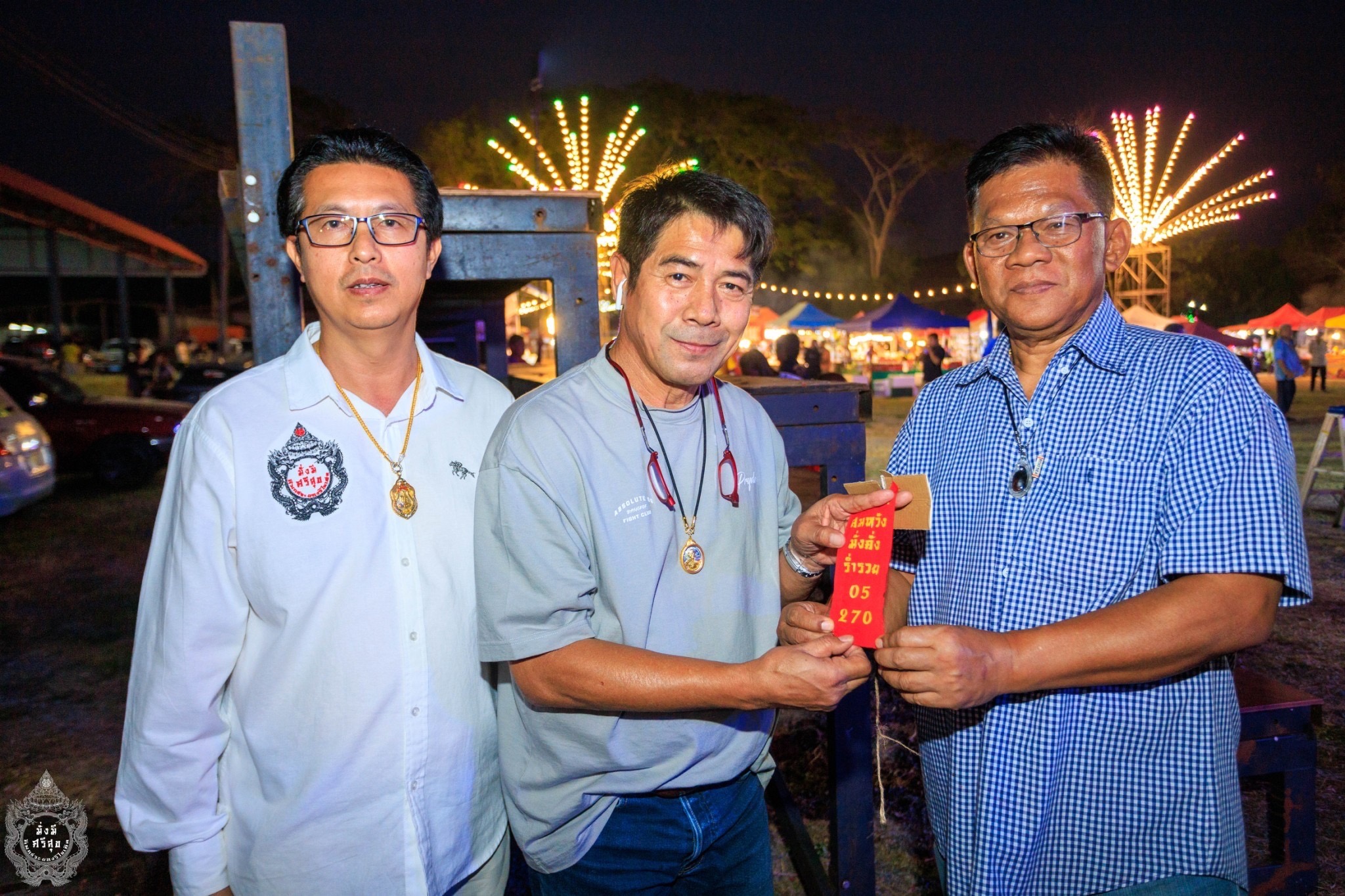 สายมูแห่เสี่ยงโชคเลขเด็ดหางประทัดวัดหนองฆ้อระยอง ระดมเกจิอาจารย์ชื่อดังเข้าร่วมปลุกเสก