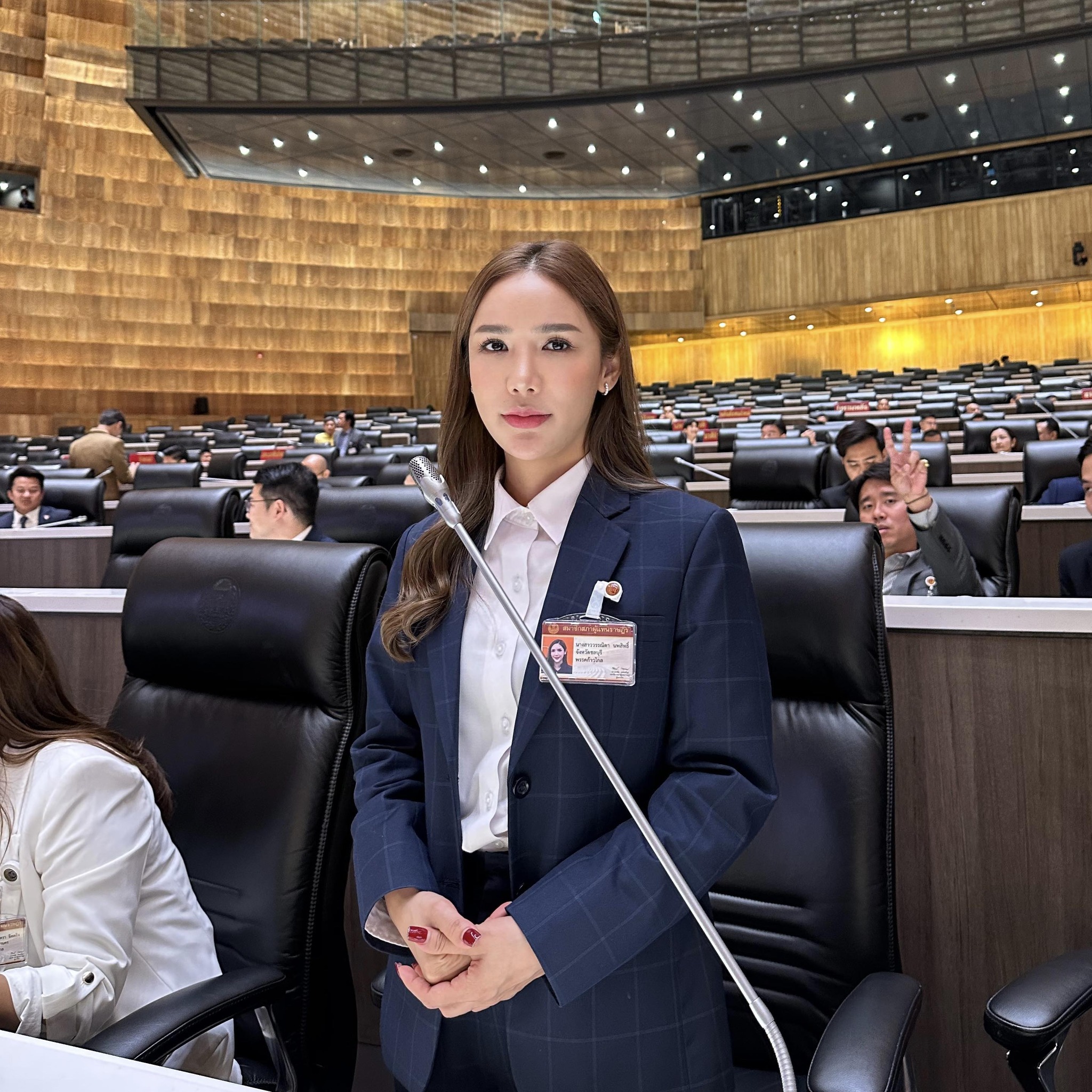 "สส.วรรณิดา" โพสต์ถึง  "กฤษฎิ์ ธรรมะชีวานนท์" ดีชั่วอยู่ที่ตัวทำ สูงต่ำอยู่ที่ทำตัว 