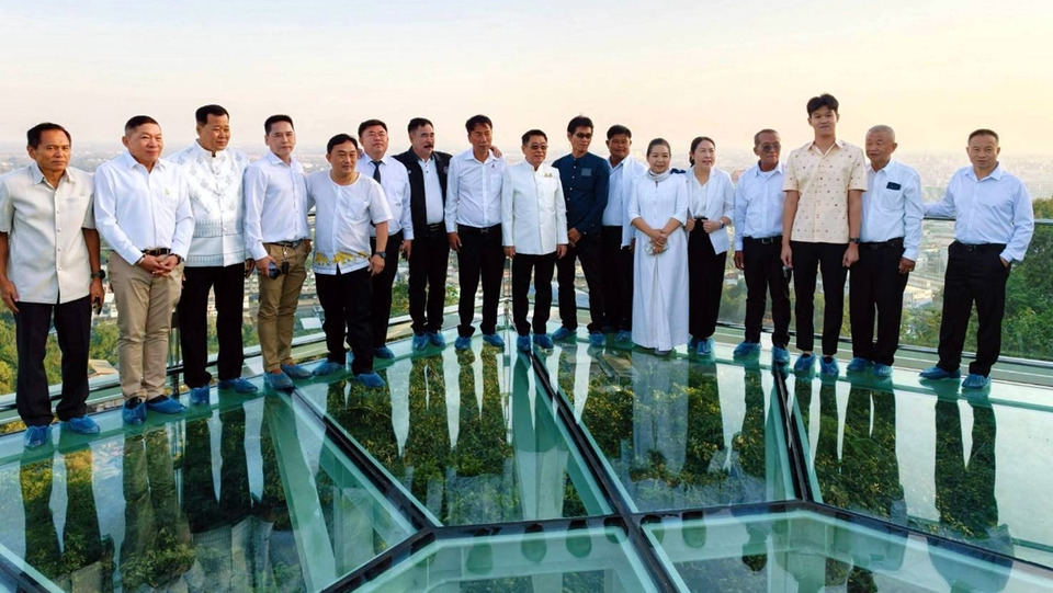 อบจ.ราชบุรี เปิด “สกายวอล์กเขาแก่นจันทน์” จุดชมวิว 360 องศา รับนักท่องเที่ยวช่วงปีใหม่