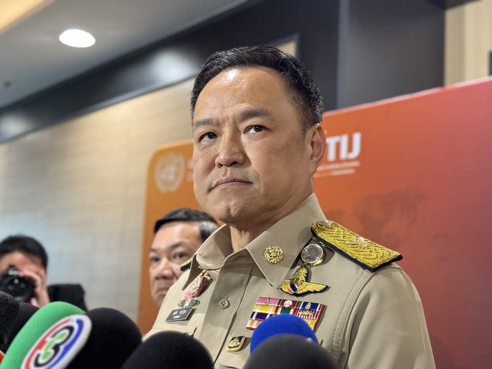 “อนุทิน” คุย “ผบ.เหล่าทัพ” เตรียมข้อมูลชายแดนไทย-กัมพูชา ก่อนหารือ “ทรัมป์” คืนนี้ บอกประเมิน สถานการณ์ฝ่ายไทยดี