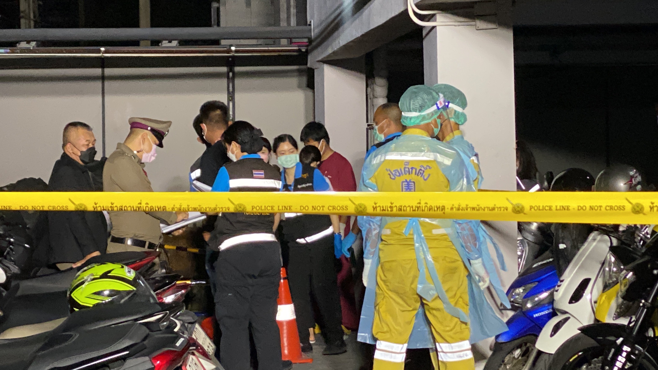 หนุ่มเครียดเถียงสู้เพื่อนประเด็นการเสียชีวิต 'แตงโม' ไม่ได้กระโดดตึกดับ