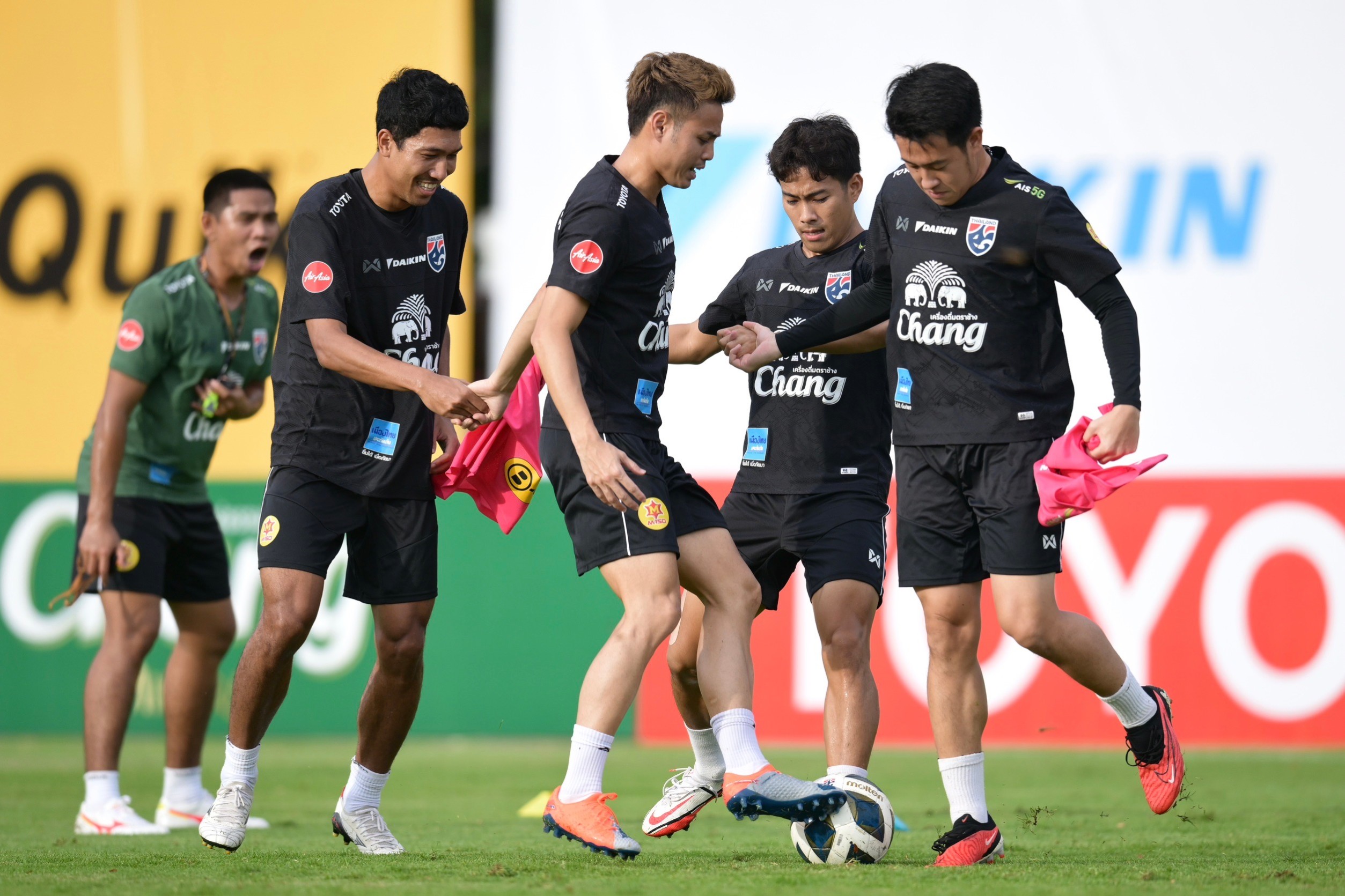 "มาโน" มั่นใจ "ทัพช้างศึก" พร้อมซด "เลบานอน" ศึกคิงส์คัพ ครั้งที่49 วันนี้ (7 ก.ย.) ไทยรัฐ ทีวี-เอไอเอส เพลย์ ยิงสด!