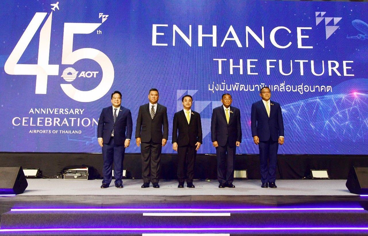 “สุริยะ” มั่นใจอุตฯการบินไทยสู่ฮับการบินภูมิภาค โชว์ตัวเลข ผดส. 5 เดือนแรกของปี เข้า–ออกสนามบินหลักกว่า 52 ล้านคน เพิ่ม 20.28%