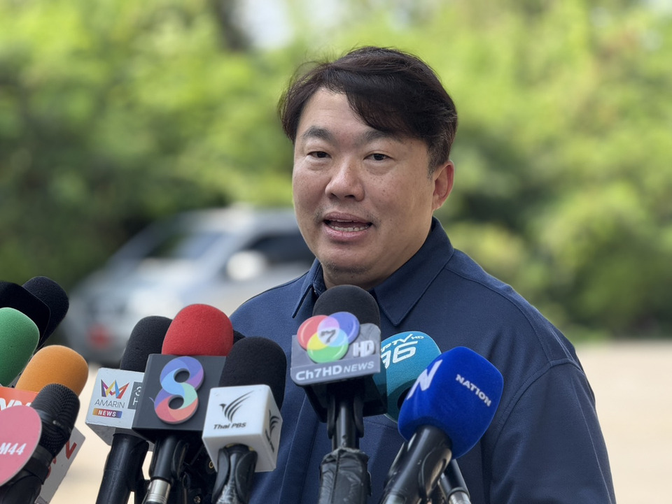 "สิริพงษ์" โต้ปมเครือญาติรับงานรัฐ ยันธุรกิจเปิดมา 45 ปี โปร่งใสตรวจสอบได้ ซัดนักวิชาการมีอคติจ้องดิสเครดิต