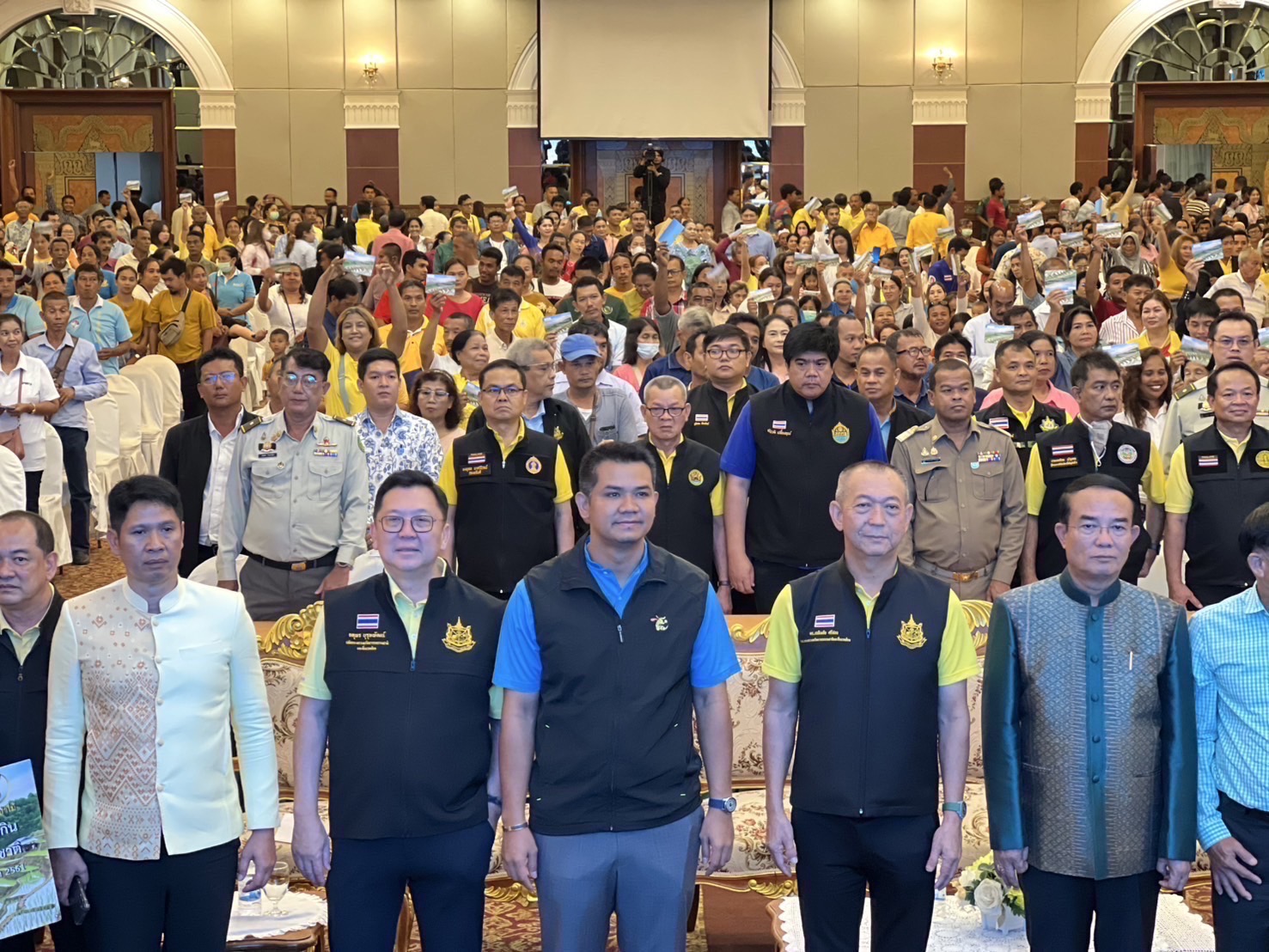 "ชัยชนะ" ขอบคุณ "เฉลิมชัย" แก้ปัญหาฉับไว มอบสมุดที่ดินทำกินคทช.ล็อตแรก 1หมื่นราย รอของขวัญปีใหม่ครบ 3แสนไร่ 