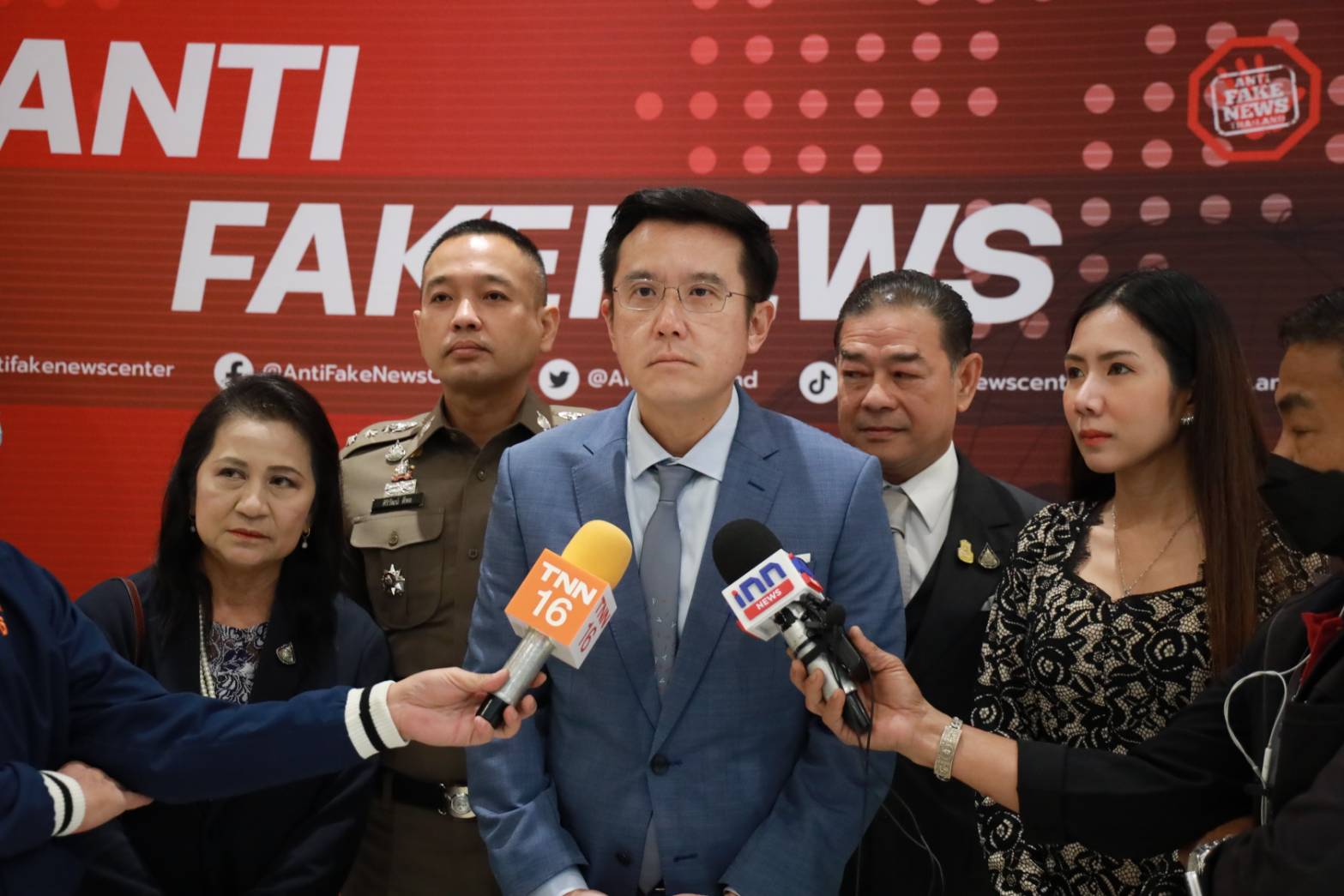 "ชัยวุฒิ" ขอเลิกดัดจริต ดันบุหรี่ ไฟฟ้าถูกกฏหมาย เก็บภาษี เข้าชาติ เเก้ปัญหาส่วย พร้อมหนุน เป็นนโยบายพรรคพลังประชารัฐ         
