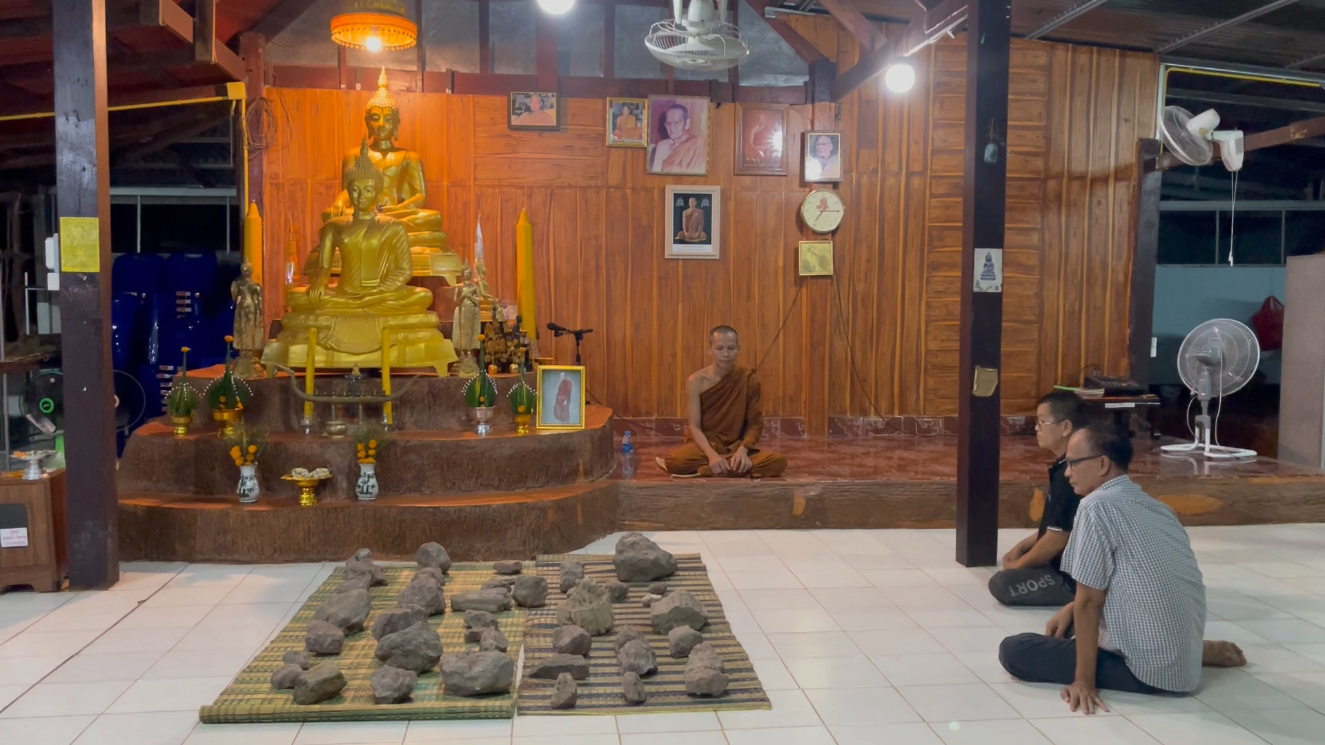หนองบัวลำภู ฮือฮาพบโครงกระดูกไดโนเสาร์อายุกว่า 150 ล้านปี ชาวบ้านนำมาเก็บรักษาไว้ที่วัด เจ้าอาวาสฝันแปลกๆ