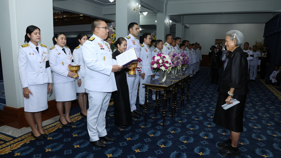 กรมสมเด็จพระเทพฯ พระราชทานพระราชวโรกาสให้คณะบุคคลเฝ้าฯ