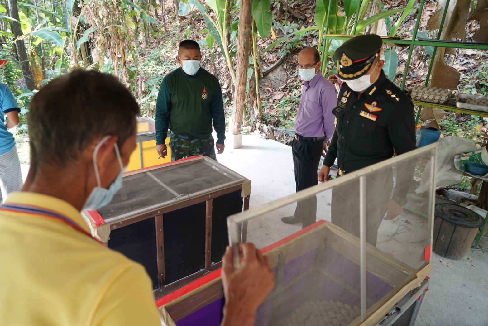 ผู้บังคับหน่วยเฉพาะกิจ กรมทหารราบที่ 7 ตรวจเยี่ยมโครงการอาหารชุมชนพระเทพฯโรงเรียนต้นแบบ