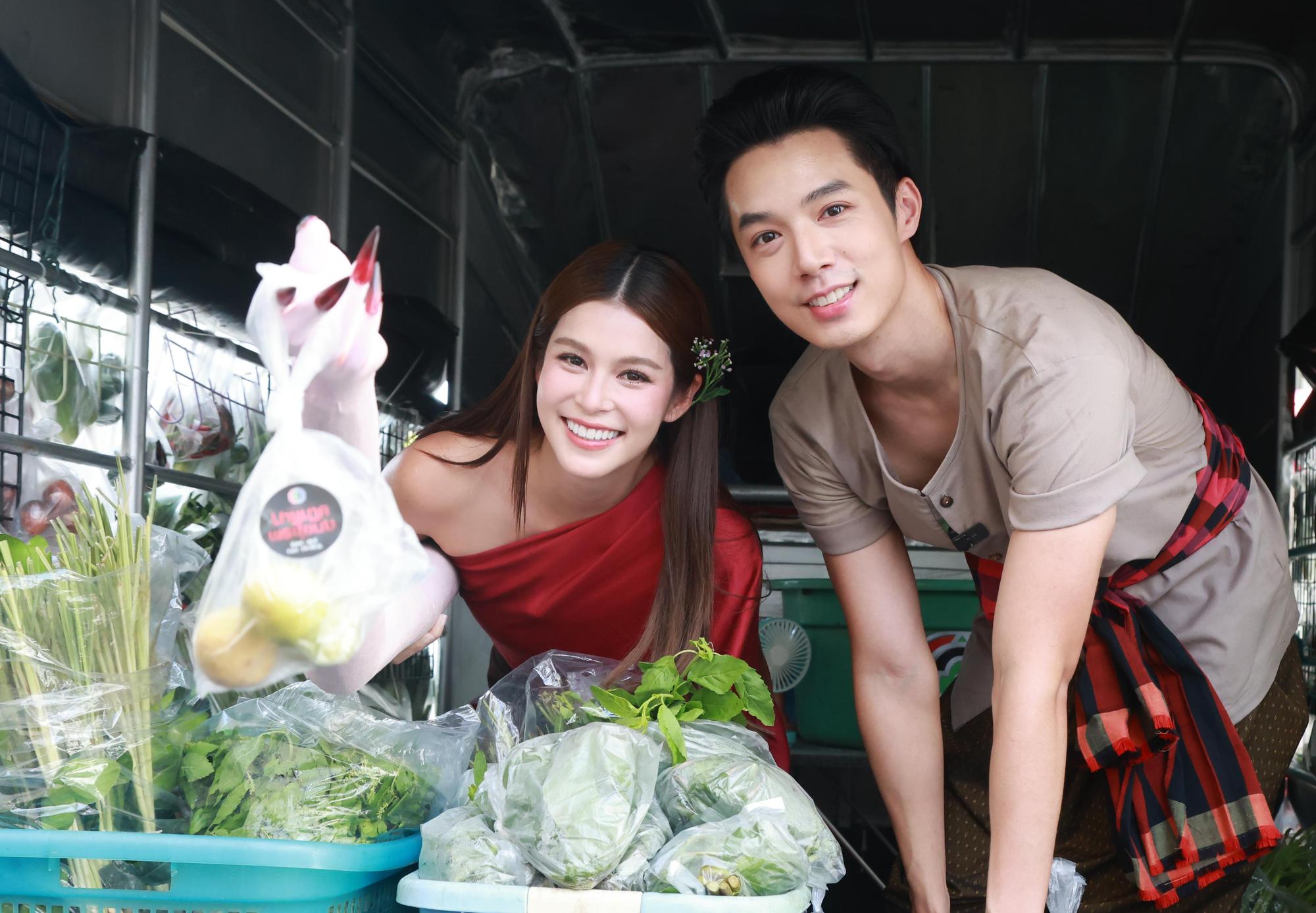 “จ็อบ - ยิหวา” นำทีมขึ้นรถพุ่มพวง แจกมะนาว การันตี “นางนาคพระโขนง” มาแน่!! 14 ต.ค.นี้
