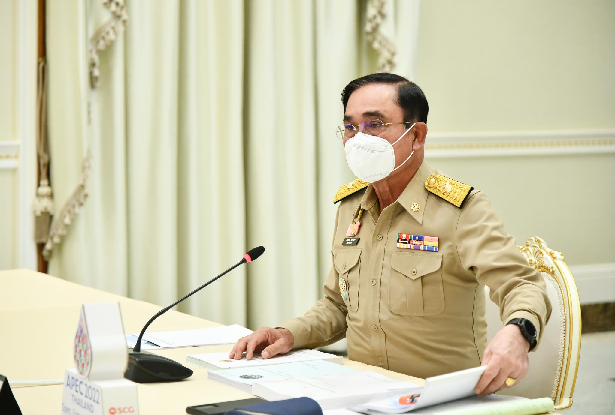 “บิ๊กตู่” ปฏิเสธให้สัมภาษณ์ หลังสื่อถามกังวลการชุมนุมหรือไม่ “โฆษกรบ.” เผยนายกฯพร้อมรับคำตัดสินศาลรธน.