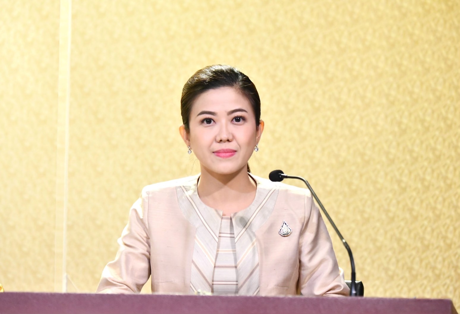  "ทิพานัน" ชี้กาลเวลาพิสูจน์รัฐบาลลุงตู่  รับมอบรถดีเซลรางฯรุ่น KIHA 183  จากญี่ปุ่น  17 คัน ไม่เสียค่าใช้จ่าย 