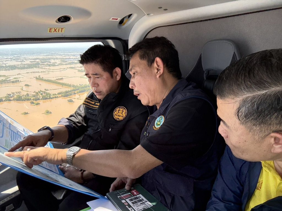 กรมชลฯ เตรียมซ่อมคันดิน-เร่งระบายน้ำพื้นที่เสี่ยงน้ำท่วม พร้อมบูรณาการช่วยชาวสุโขทัย