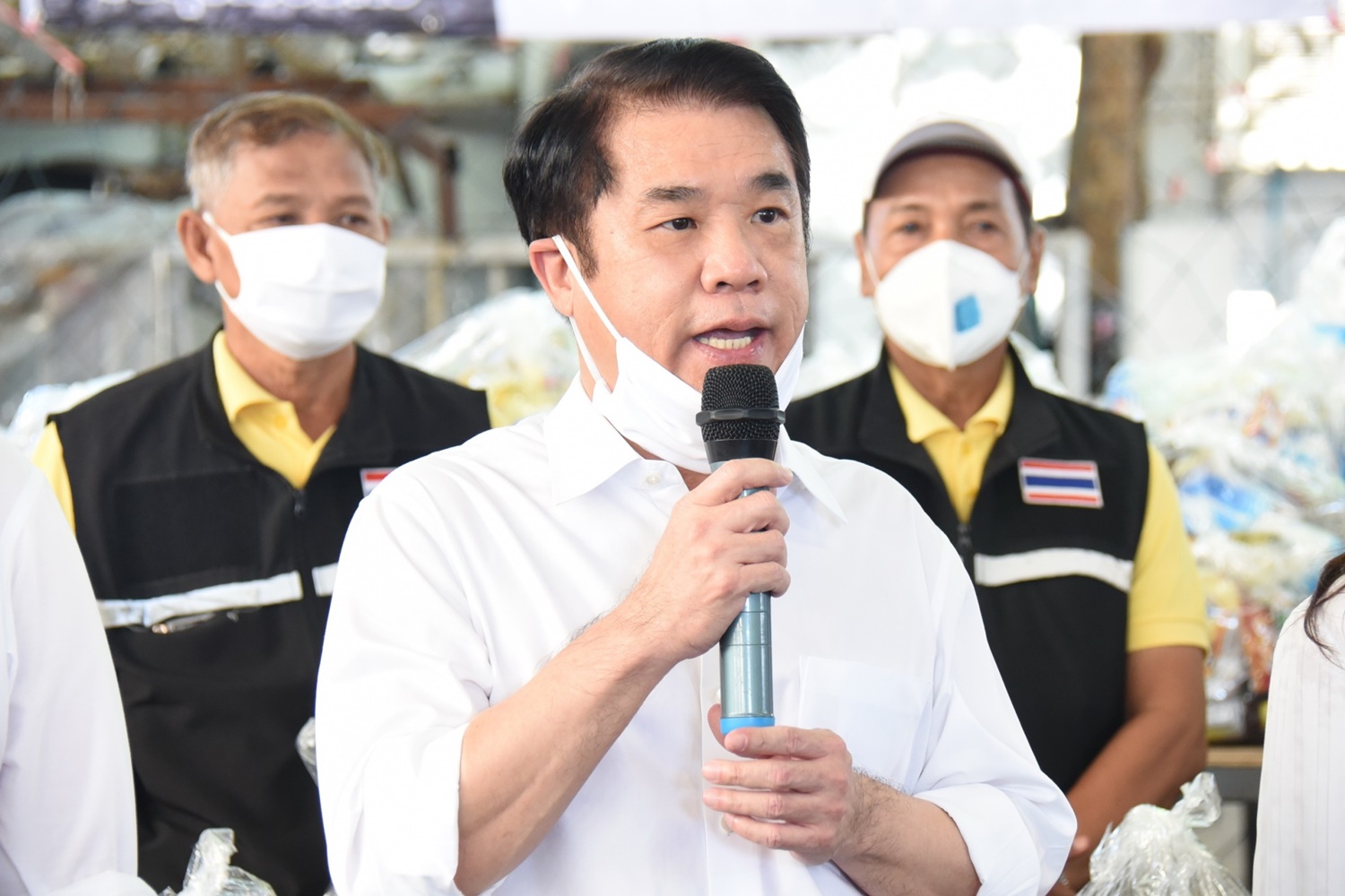  "สุริยะ" ปัดตอบ "สี่กุมาร" ตั้งพรรคใหม่ ชี้ไม่เหมาะสมจะพูดประเด็นการเมือง 