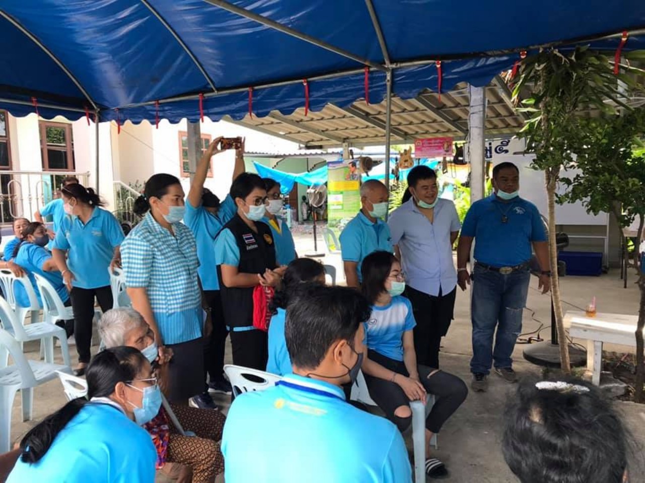 อำเภอเมืองอ่างทองจัดโครงการสร้างโอกาส สร้างอาชีพ สร้างรายได้แก่ประชาชนตำบลหัวไผ่