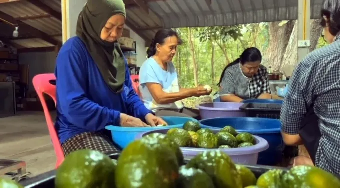 อุทัยธานีพลิก “ส้มซ่า” สร้างมูลค่า แปรรูป 5 ผลิตภัณฑ์ ดันชุมชนสู่แหล่งท่องเที่ยวเชิงสุขภาพ