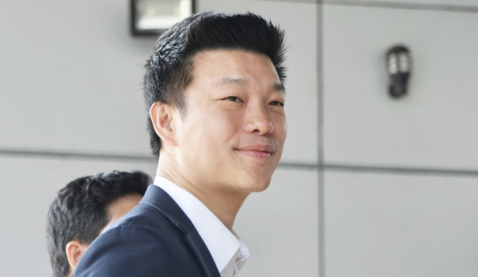  'เท้ง' ยันบริสุทธิ์คดีทุนพลังงานฟ้องร้อยล้าน  ย้ำทำงานฝ่ายค้านร่วม 'กล้าธรรม' ได้