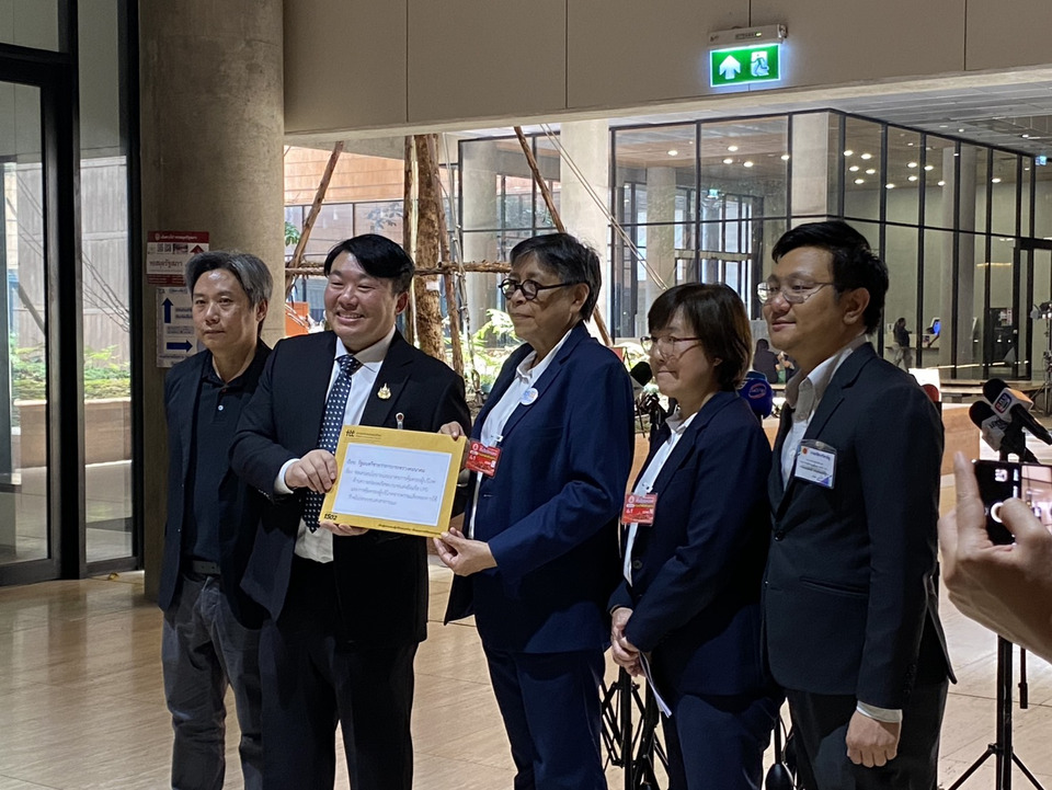 สภาผู้บริโภคยื่นข้อเสนอ "คมนาคม" คุมเข้มรถก๊าซ-ดันขนส่งสาธารณะพลังงานไฟฟ้า