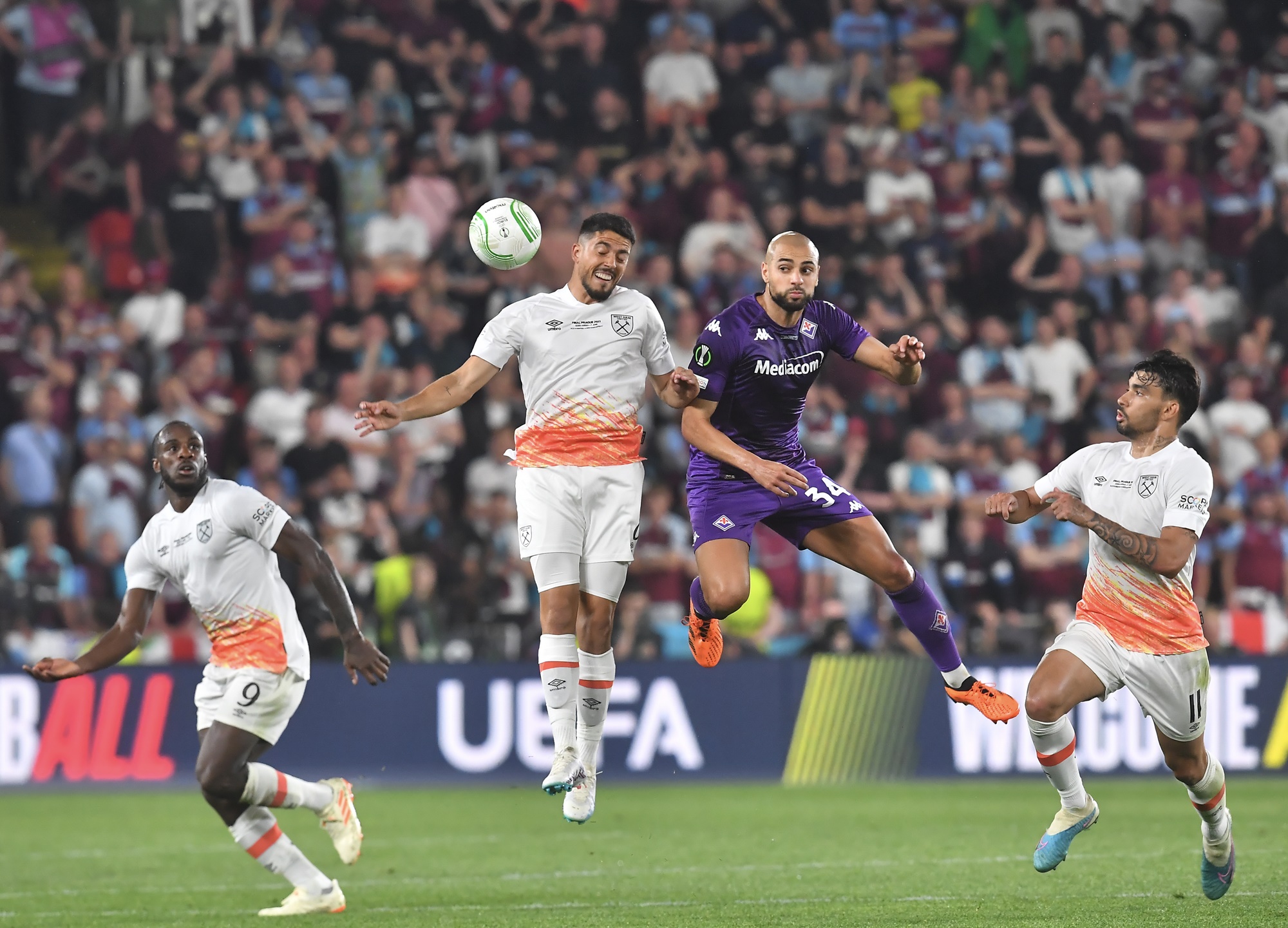 "เวสต์แฮม" ยิงท้ายเกมชนะ "ฟิออเรนติน่า" 2-1 คว้าแชมป์ยูโรป้า คอนเฟอเรนซ์ ลีก 