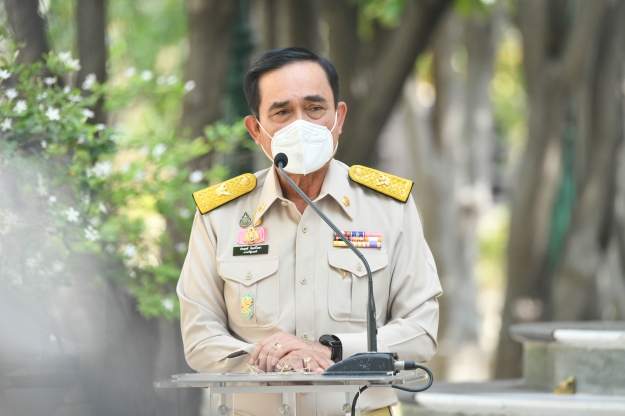 "บิ๊กตู่" ลั่น "สั่งใครไม่ได้" แจงดราม่า "บ้านใหญ่เมืองชล" ขอให้คุยกัน !