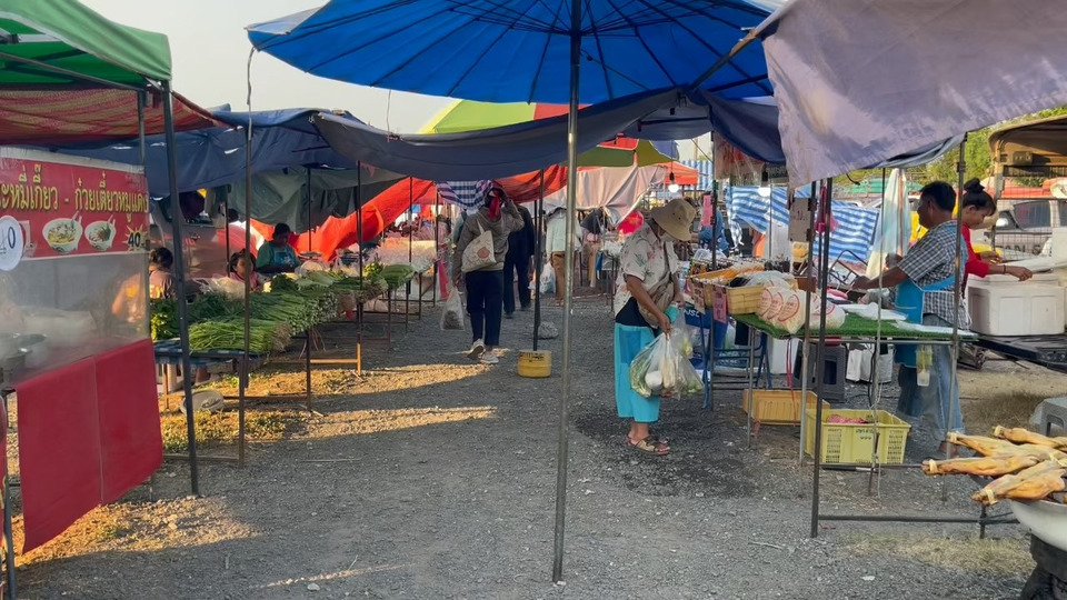 สุรินทร์โอด! น้ำมันแพง-ตลาดเงียบ พ่อค้าแม่ขายแบกรับต้นทุน เสี่ยงหยุดขาย