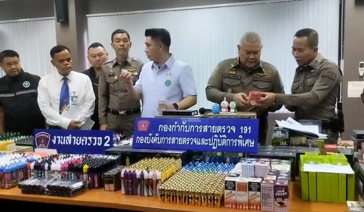 ตำรวจ 191 ทลายโกดังบุหรี่ไฟฟ้ารายใหญ่ใน กทม.ยึดของกลางกว่า 24,000 ชิ้น มูลค่ากว่า 5 ล้านบาท